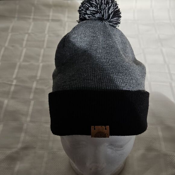 Oakley Women's Gray and Black Pom-Pom Beanie Hat One Size - Picture 16 of 16